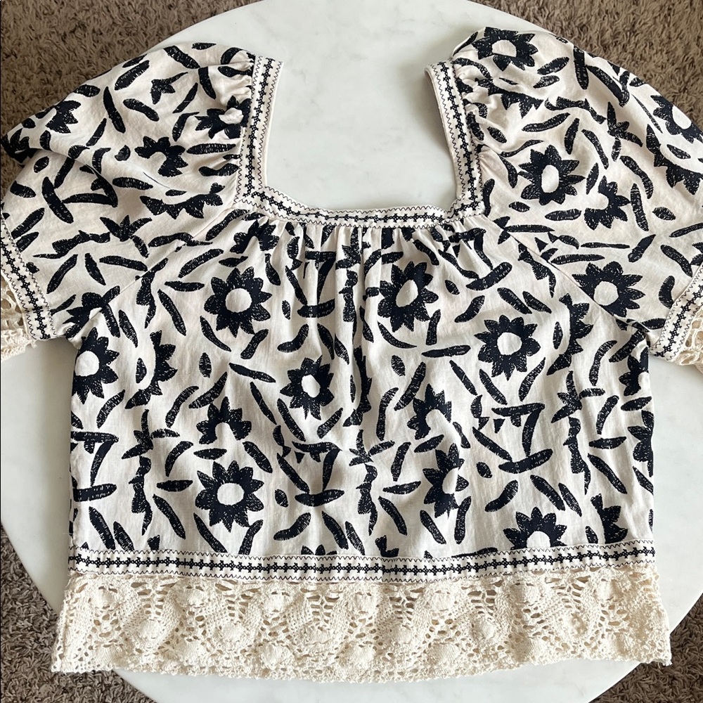 Christian Siriano New York Top XS Cream Black Floral Boho Crochet - Picture 9 of 10